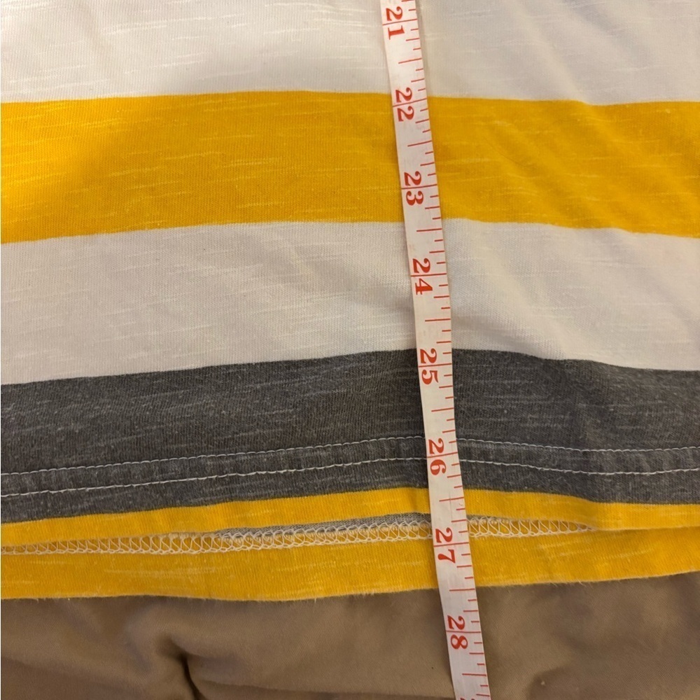 Ecko Unlimited Yellow and Gray Short Sleeve Tee - Picture 4 of 7